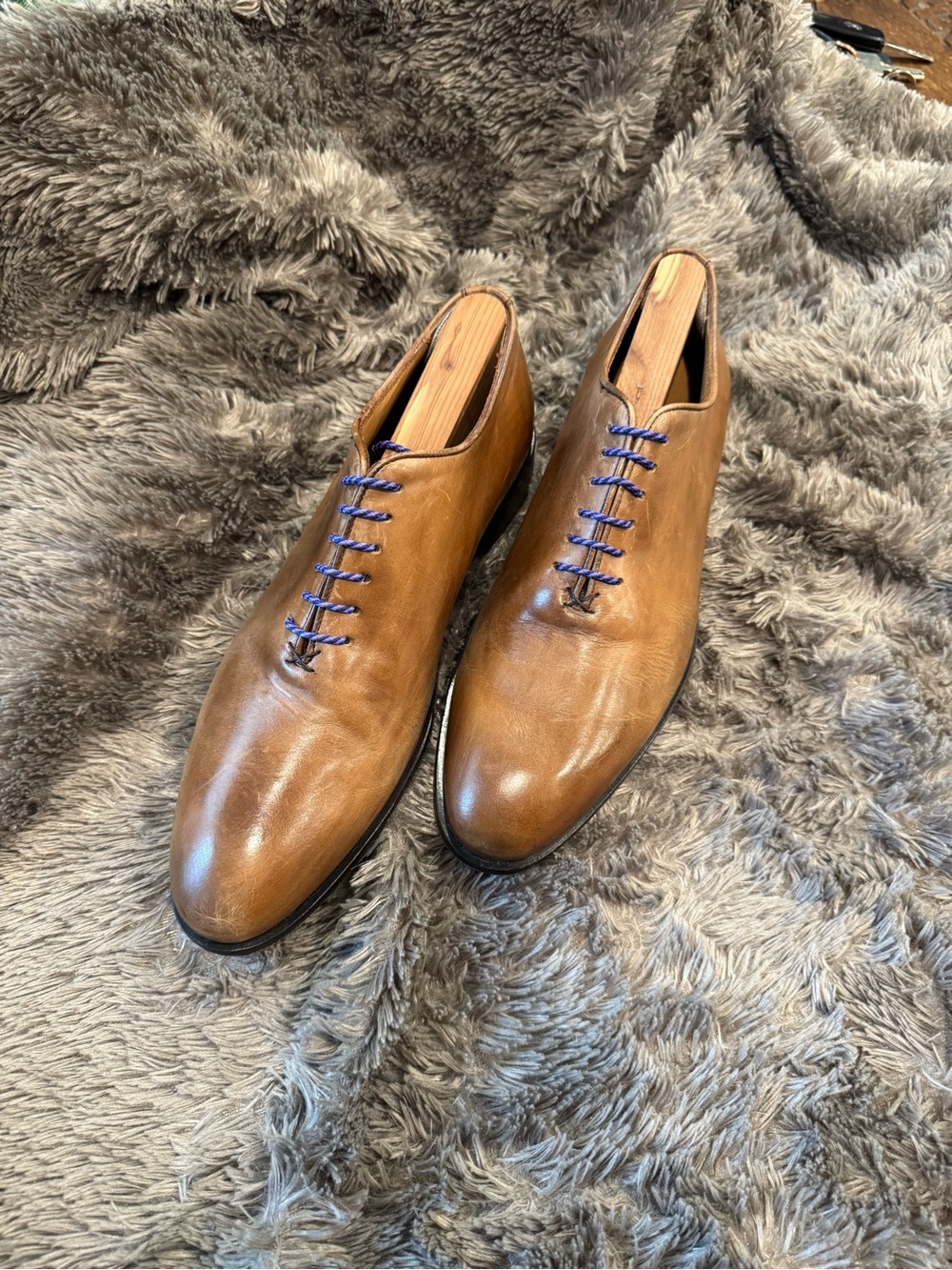 Men's Tan Leather Derby Shoes with Blue/Purple Laces by CUOIO. Made in Italy
